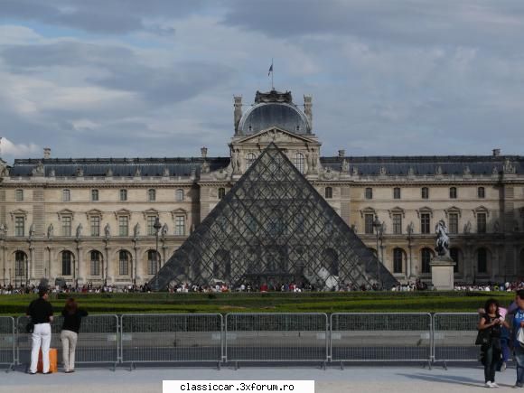 drumetii muzeul louvre