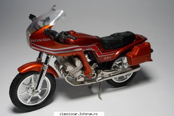 modelism machetute alt monstru sase cilindri: honda cbx 1500