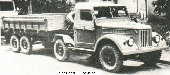 masini clasice uaz 456 1960. tractorul are baza modelul gaz 69.