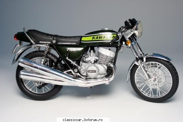 modelism machetute kawasaki 750