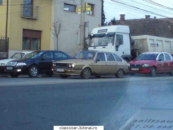 renault renault cred 2..sau ceva genu vazuta semaforu inainte podu ira...