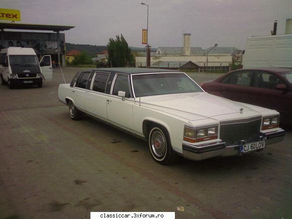 cadillac limo parcarea billa