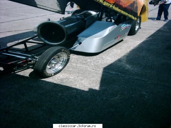 am mai gasit o poza, destul de masina care era la prtv,si telesport , cu un singur loc si motor de