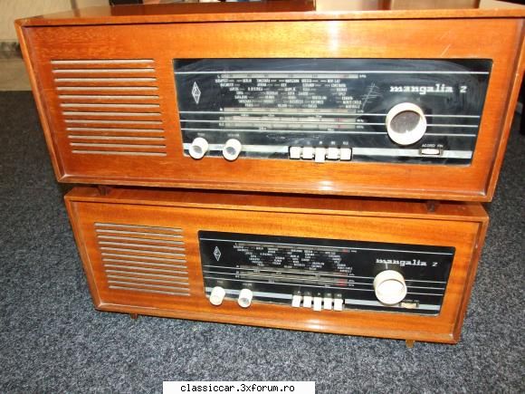 vind radio vechi, pret -mangalia 2-model 682ta buc.  -pret lei ambele