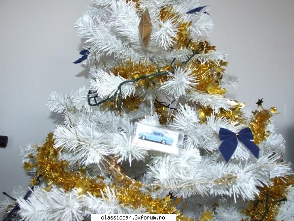 in  ajun de  anul  nou  va  doresc  tuturor  un  an  fericit  plin  de  bucuri  si  realizari  pe