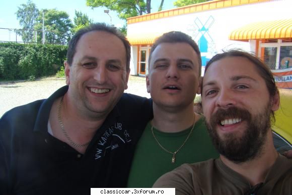 t2b westfalia ...cu roacheru cristi, intr-un peco din schimbau motorul broasca lui tibi...