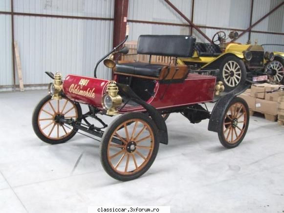 masinile mele salutare, vreau prezint masinile surrey 1958 replica oldsmobile curved dash speedsters