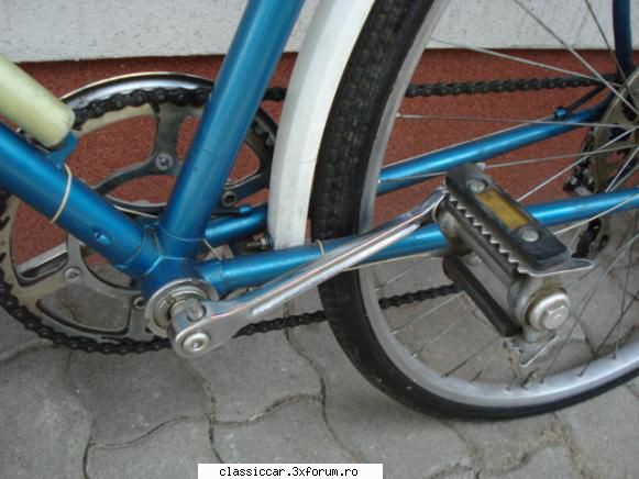 2 semicurse Sputnik noi din stoc - pedale, ax, etc - Prezentare motociclete, motorete si biciclete de colectie