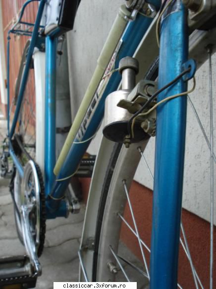 2 semicurse Sputnik noi din stoc - o imagine mai b - Prezentare motociclete, motorete si biciclete de colectie