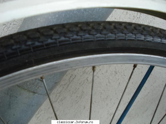2 semicurse Sputnik noi din stoc - cauciucurile ti - Prezentare motociclete, motorete si biciclete de colectie