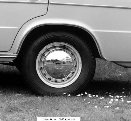 4Jante+4anvelope+16prezoane+4capace Fiat 850 sport/special - Intrebare: capacele - Vanzari  piese si accesorii