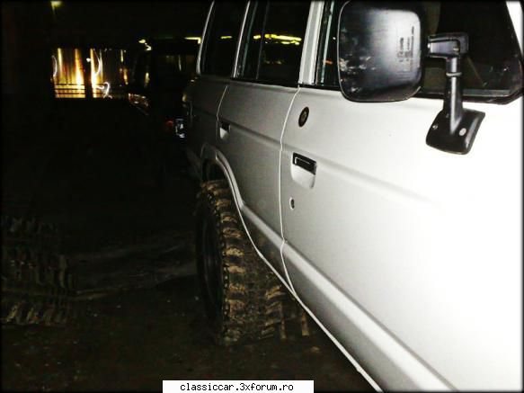 '82 Toyota Land Cruiser HJ60 - De asta seara ... e echipata de lupta, asa cum se - Prezentare masini