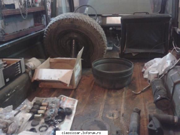 ARO 240,UAZ 469B din 1973 - fari - Prezentare masini