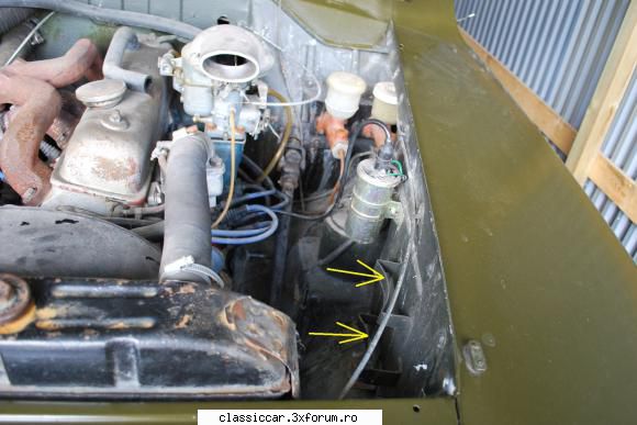 ARO 240,UAZ 469B din 1973 - Pe partea st�nga am doi suporti care nu stiu - Prezentare masini
