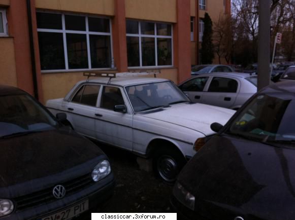 Am vazut in Iasi - La 2m distanta de broasca doarme un w123 - Am vazut prin Romania