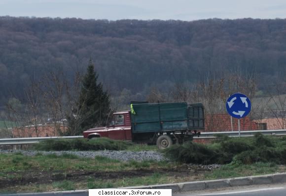 Am vazut pe linga Sighisoara - ARO 320 mai vechi, cu numar de Harghita - Am vazut prin Romania