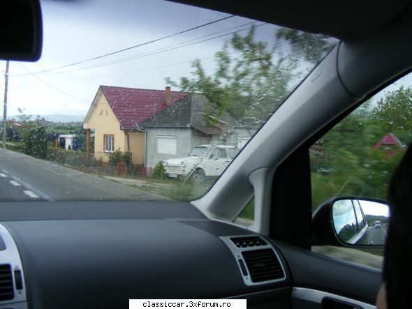 Am vazut prin Bistrita - Un Trabant 601 alb , pozat in vara =D - Am vazut prin Romania