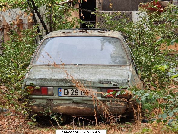 Am vazut prin Bucuresti - un opel ascona b intr o curte din bucuresti, de - Am vazut prin Romania
