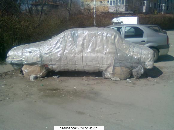 Am vazut prin Craiova - o dacie rosie...atat am putut sa vad :))) - Am vazut prin Romania