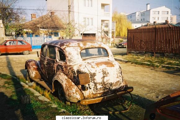 Am vazut prin Craiova - He he, Chevrolet-ul lui Leonard.Are si motorul - Am vazut prin Romania