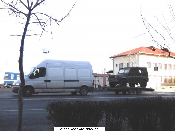 Am vazut prin Craiova - in trecere.Microbuzul avea nr straine si UAZ-ul - Am vazut prin Romania