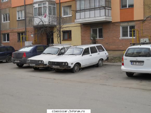 Am vazut prin Craiova - Break si berlina, amandoua abandonate - Am vazut prin Romania