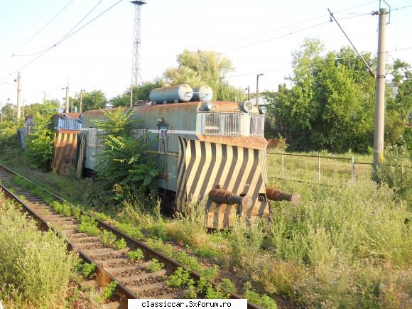 Am vazut prin Craiova - 2 locomotive de zapada abandonate - Am vazut prin Romania