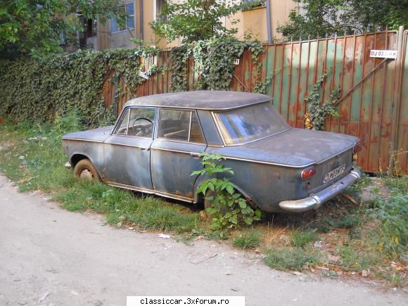 Am vazut prin Craiova - Sta de mai bine de 10 ani nemiscata - Am vazut prin Romania