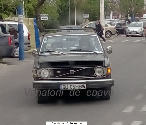 Am vazut prin Craiova - mosu are 90 de ani si inca mai merge cu cotetu - Am vazut prin Romania