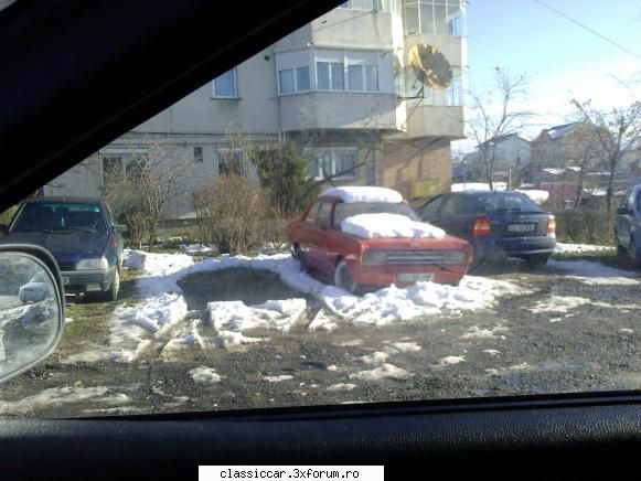 Am vazut prin Craiova - Sta cam de mult in starea asta. L-a vopsit, acu - Am vazut prin Romania