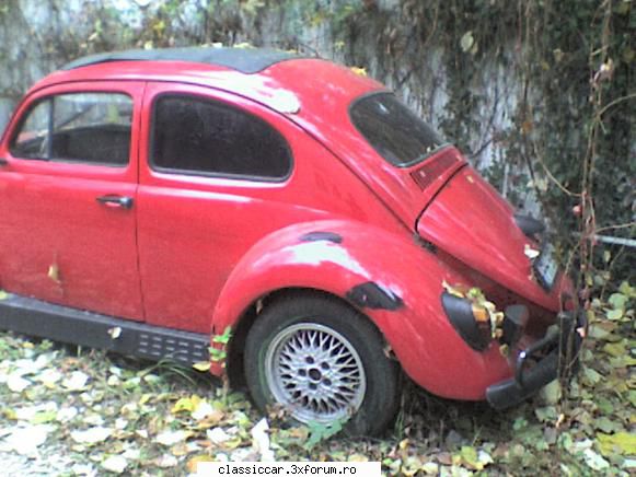 Am vazut prin Ploiesti - Masina se afla in curtea unui bar - Am vazut prin Romania