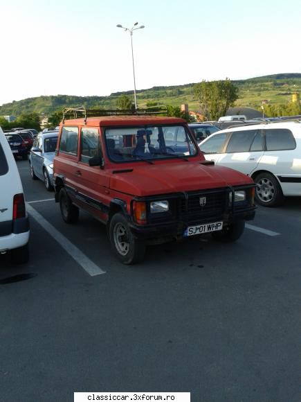 Am vazut prin Salaj - Tot in parcare,il gasesc si pe micul 4X4 Aro 10 :) - Am vazut prin Romania