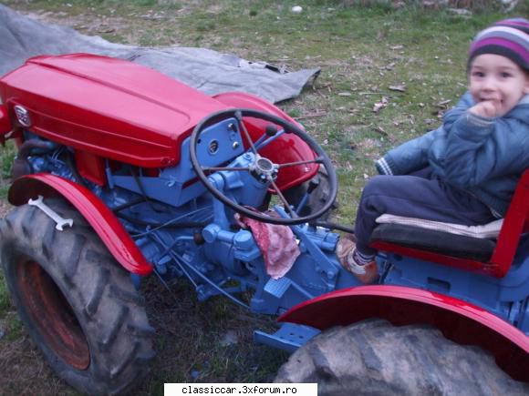 Am venit si eu aici - Aici am tractorasul cu soferul adecvat - Prezentare forumisti