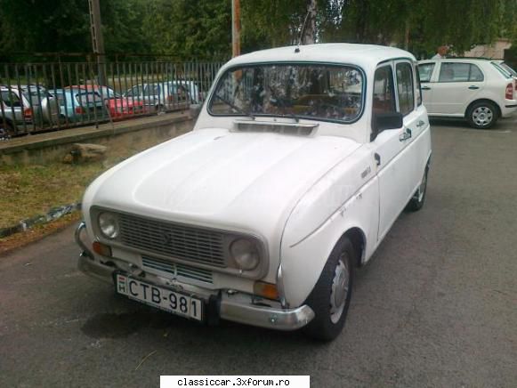 Anunturi din Ungaria - Un R4 din 1969, dar cu capota, hayon, bord si - Anunturi vazute pe net