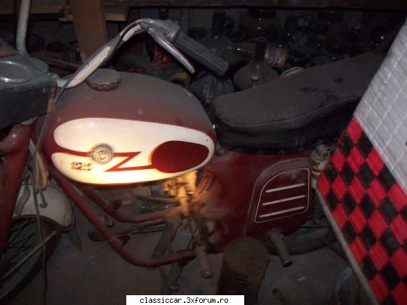 Anunturi vazute pe net si presa din Romania - de vanzare moto Danuvia 125 are tipu o - Anunturi vazute pe net
