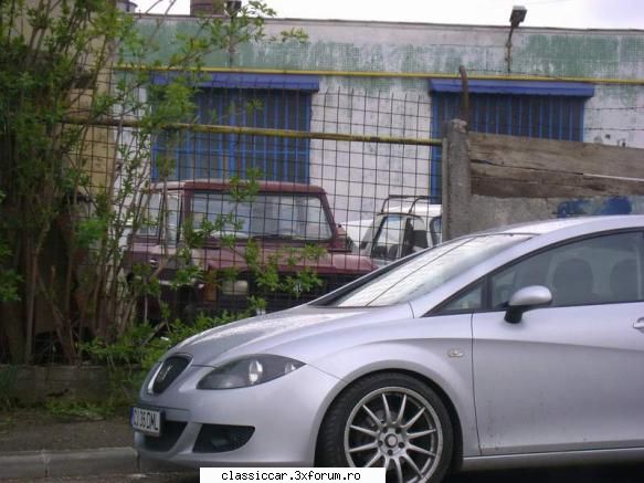 Aro 10 - In curte la autobaza de pe Plevnei (Sau str - Vanatoarea de epave
