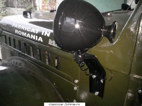 Aro M461 - detaliu proiector - Prezentare masini