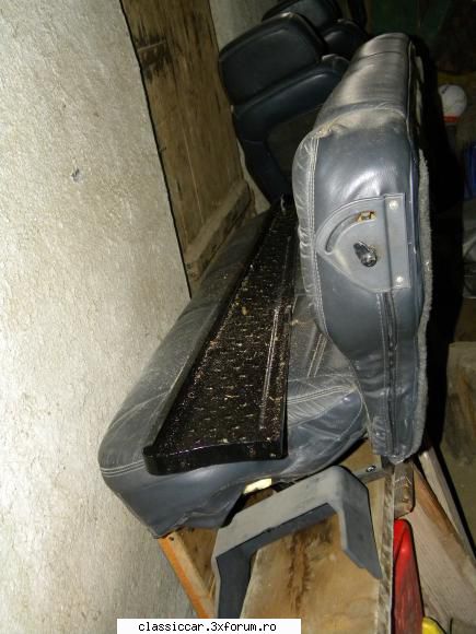 Aro M 461C - bancheta spate. Scaunele provin de pe un Jeep - Reconditionari si Restaurari