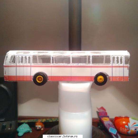 Autobuz TV 2U 1/87 - Super! Iarasi mi-a intors poza in cursul - Modelism si machetute