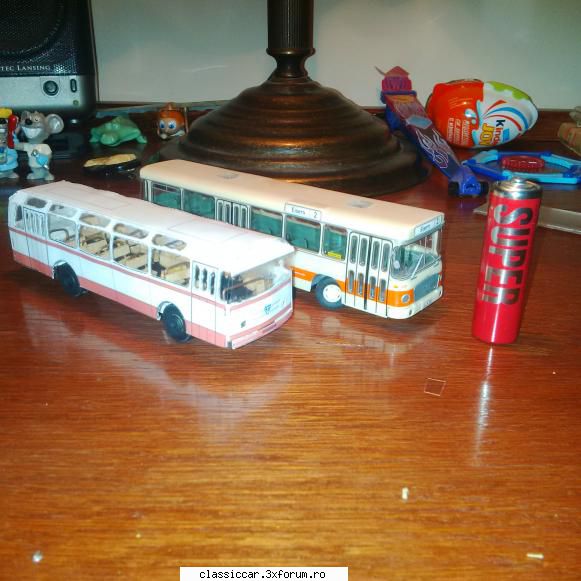 Autobuz TV 2U 1/87 - Si o poza impreuna cu MAN Metrobus, tot 1:87 - Modelism si machetute