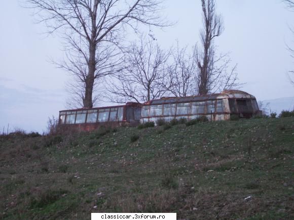 Autobuze TV, langa Craiova si langa Nasaud - Salut.Asa este, eu am facut pozele acum - Vanatoarea de epave