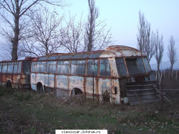 Autobuze TV, langa Craiova si langa Nasaud - CARPATI - Vanatoarea de epave