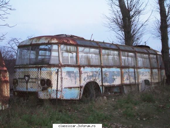 Autobuze TV, langa Craiova si langa Nasaud - CARPATI - Vanatoarea de epave