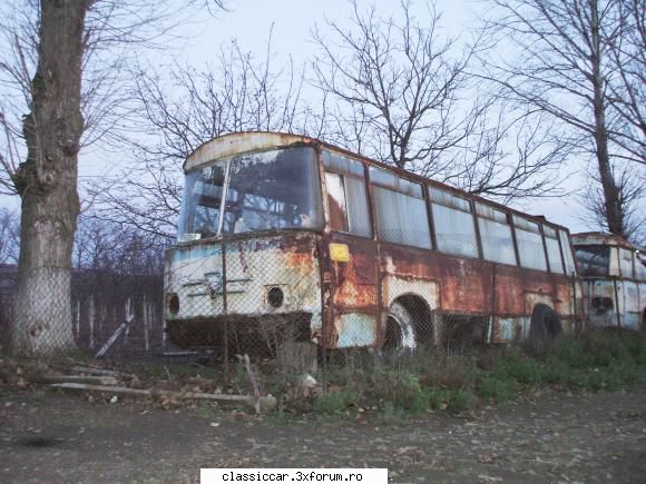 Autobuze TV, langa Craiova si langa Nasaud - CARPATI - Vanatoarea de epave