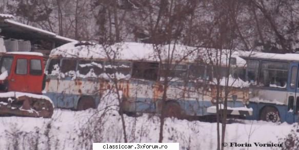 Autobuze TV, langa Craiova si langa Nasaud - Un Autobuz TV la Salva si Nasaud - Vanatoarea de epave