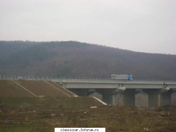 Autostrada Transilvania - Exista si cateva viaducturi - Drumetii prin Mioritic