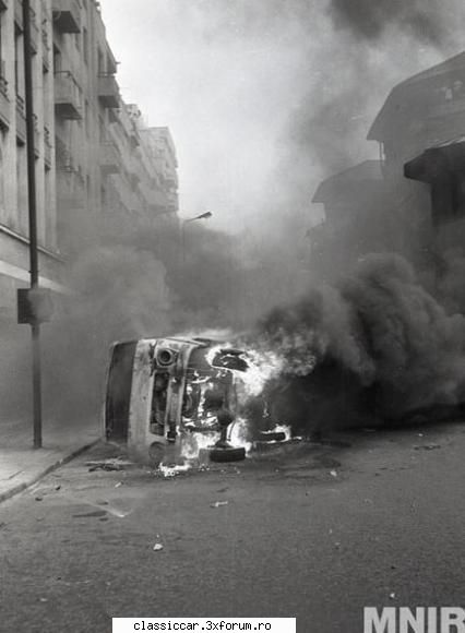 Autoutilitarele TV - un tv incendiat :( aceeasi sursa - File de istorie