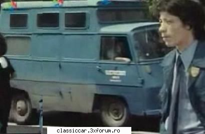Autoutilitarele TV - O ciudatenie; imagine preluata dintr-un film - File de istorie