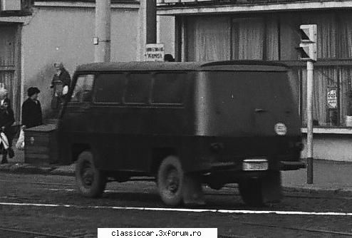 Autoutilitarele TV - Va las cu o poza de epoca cu un TV de armata - File de istorie