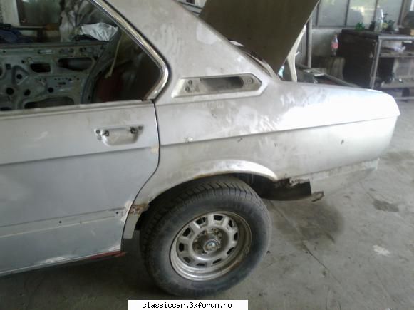 BMW E12, 520/6 din 1979 - mai este de lucrat pe aceasta zona - Prezentare masini